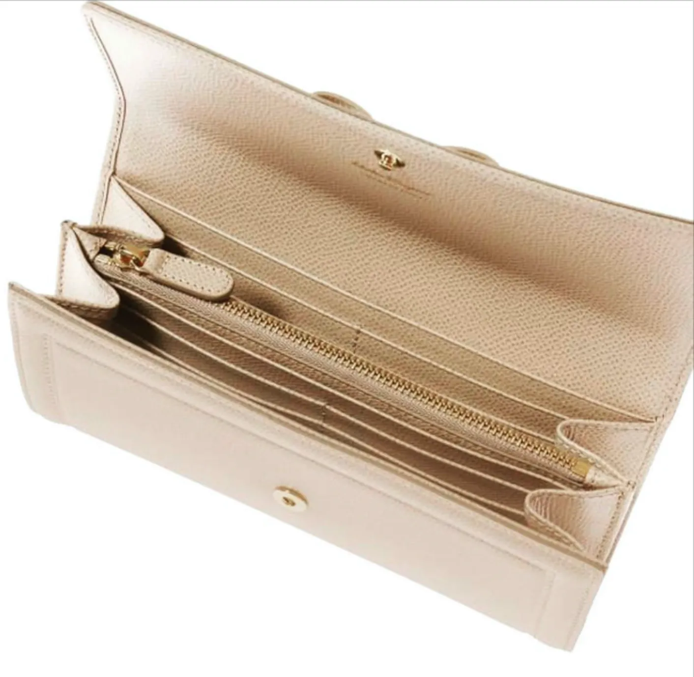 Salvatore Ferragamo Vara Bow Long Wallet in Macadamia Beige
