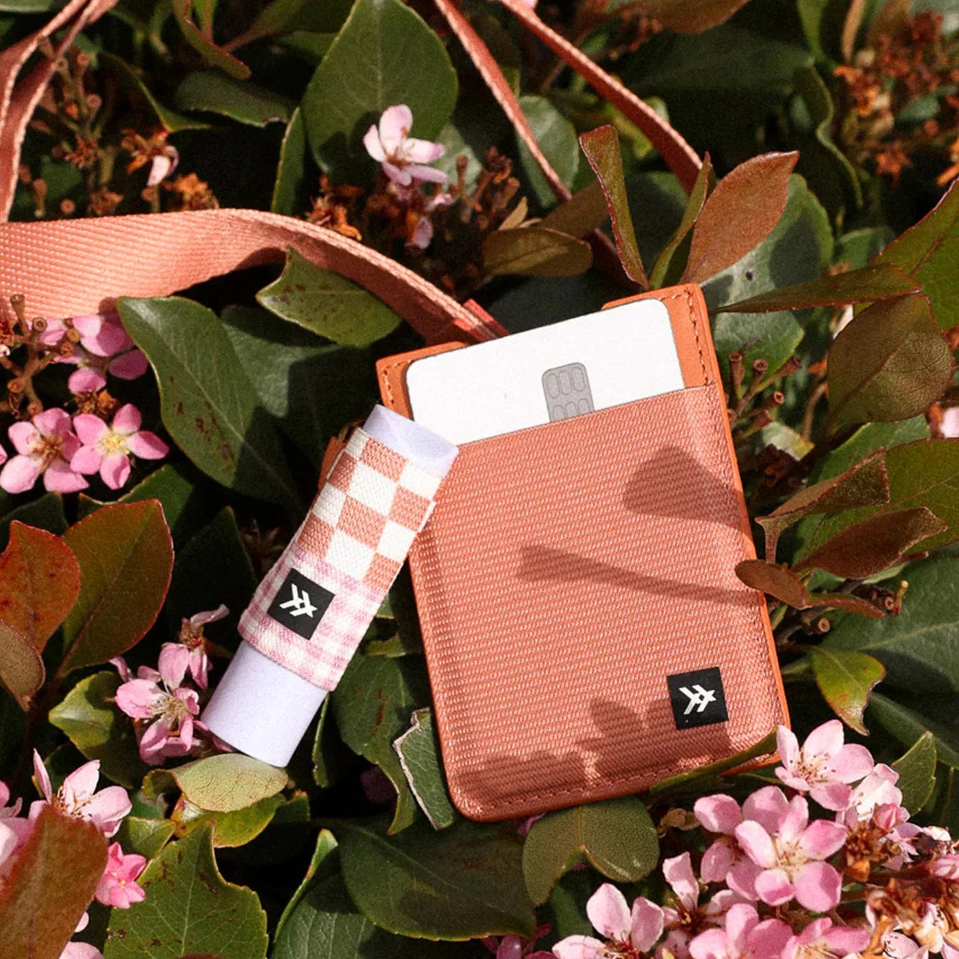 Thread Vertical Wallet